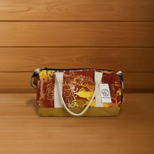  Trang Artistic Duffel Bag 